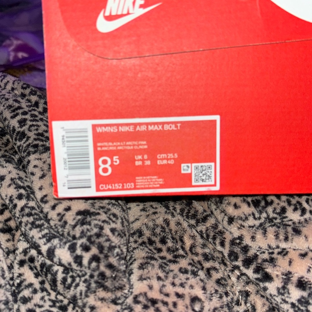 Women’s Nike air max bolt